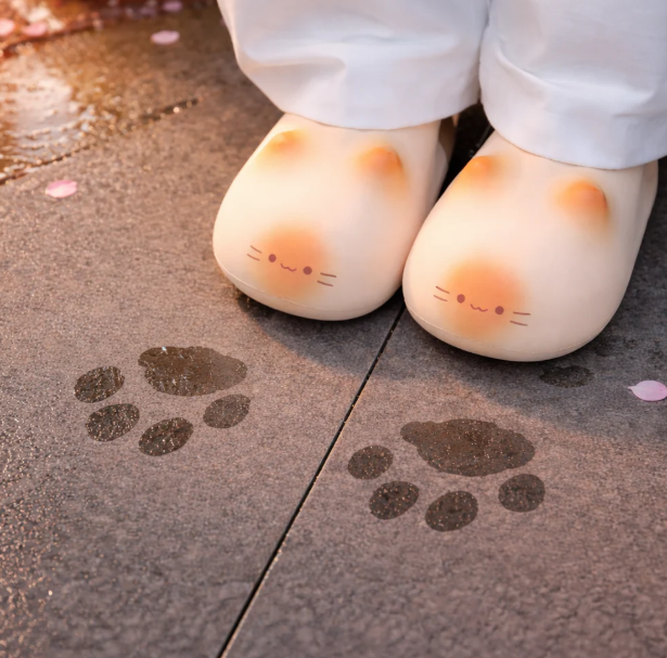 Cat Paw Print Fluffy Slippers